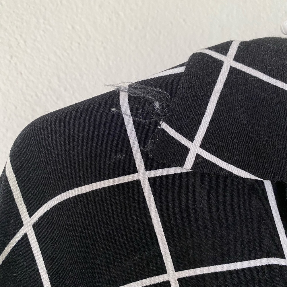 Loose button down top - Picture 3 of 4